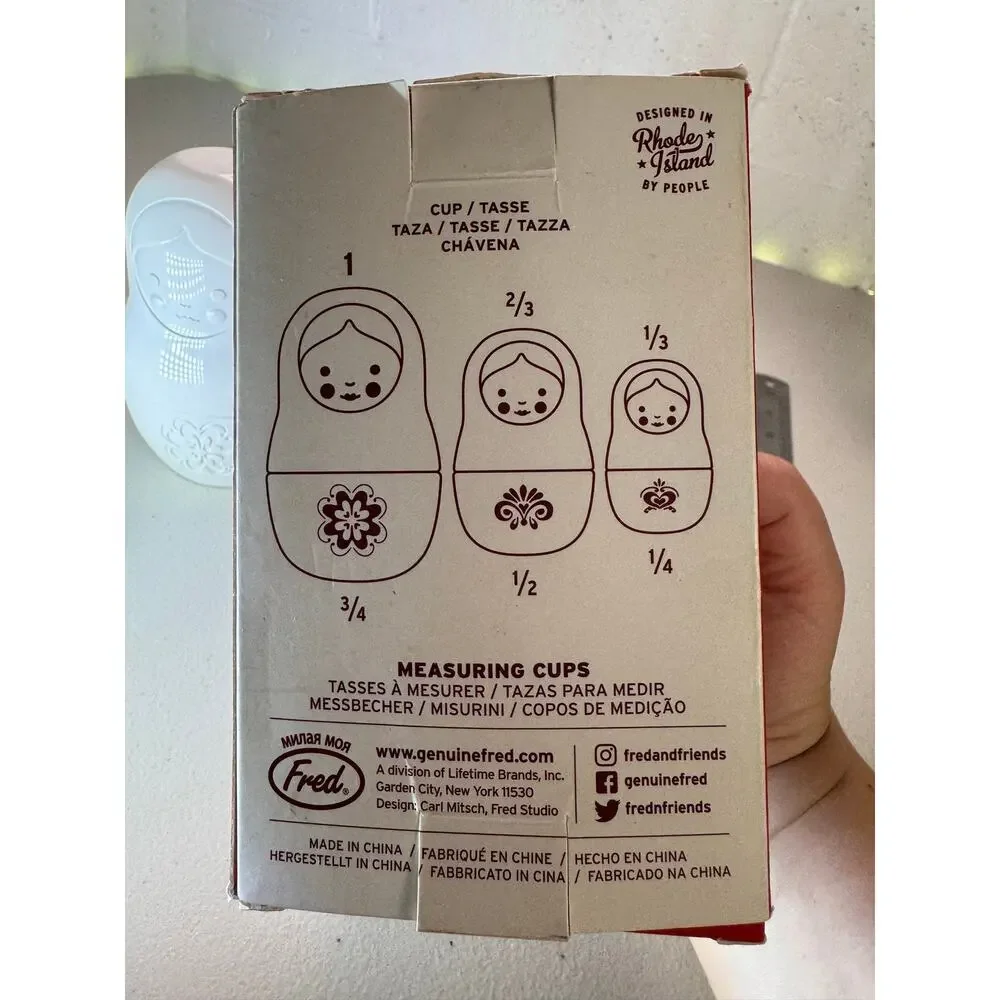 fred M-CUPS matryoshka nesting doll measuring cups set of 6 white w/ box